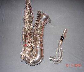 Akustik tenor #1494 Source: A friend of Bassic Sax The serial # on the neck matches that of the horn.