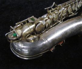 Source: SAXQUEST.COM on eBay.com Eugen Schuster, alto saxophone, silver saxophone, saxophone keys, vintage German saxophone, 1940s sax