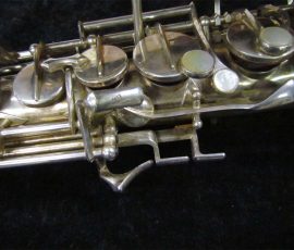 Source: SAXQUEST.COM on eBay.com Eugen Schuster, alto saxophone, silver saxophone, saxophone keys, vintage German saxophone, 1940s sax