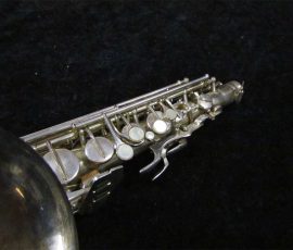 Source: SAXQUEST.COM on eBay.com Eugen Schuster, alto saxophone, silver saxophone, saxophone keys, vintage German saxophone, 1940s sax
