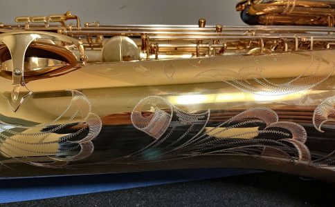 saxophone bell engraving, bass saxophone, P. Mauriat, PM-350,