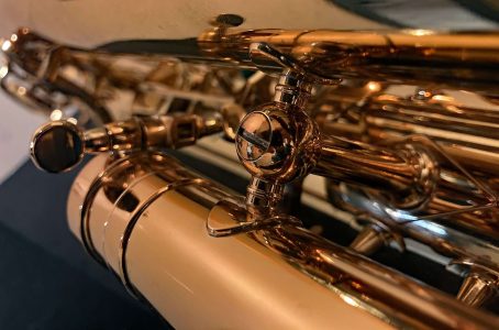 pigtail brace, bass saxophone, P. Mauriat, PM-350,