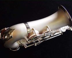 Olds Super alto Source: soundfuga.jp