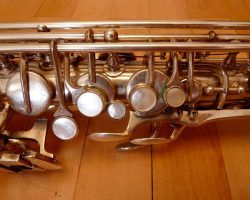 Gebr. Alexander Mainz alto # 12264. D&J copy of Toneking Source: eBay.com left hand keys on Dörfler & Jörka alto saxophone, vintage German sax, stencil sax, silver plated saxophone
