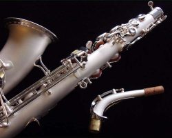 Olds Super alto Source: soundfuga.jp