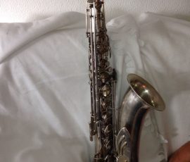 Original Hopf Classic tenor # ? D&J copy of The New King. Source: silvanafrideli on eBay.de vintage German tenor saxophone, Dörfler & Jörka, Original Hopf Classic, stencil sax, metal angel wing key guard, photographed on right with the neck attached, silver plated sax,