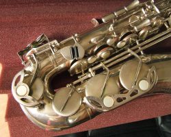 Gebr. Alexander Mainz alto # 12xxx. D&J copy of Toneking Source: hugi2006 on eBay.de