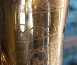 Roxy alto # ? D&J copy of The New King. Source: Music City Exchange on eBay.com vintage German saxophone, Dörfler & Jörka, Roxy, stencil sax, bell engraving, two-tone horn, D&J copy of Keilwerth The New King