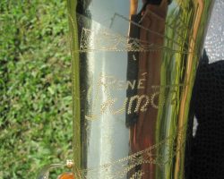 Rene Dumont tenor # 16430 D&J copy of The New King. Source: jbstreasures35 on eBay.com vintage German saxophone, Dörfler & Jörka, Rene Dumont, stencil sax, bell engraving, two-tone horn, D&J copy of Keilwerth The New King