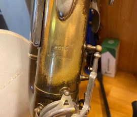 Sax-Master alto #8616 D&J copy of The New King. Source: Baka Baka on Keilwerth FB page vintage German saxophone, tenor sax, Dörfler & Jörka, Sax-Master, stencil sax, Made in Germany stamp below the serial #, D&J copy of Keilwerth The New King
