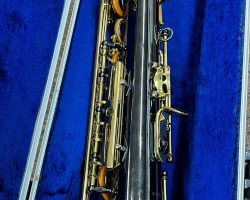 Source: Mark's Boutique on reverb.com Keilwerth SX90R straight alto sax, black nickel with gold lacquer bell & keys, clothes guard, right thumb hook, key guards in detail