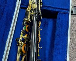 Source: Mark's Boutique on reverb.com Keilwerth SX90R straight alto sax, black nickel with gold lacquer bell & keys, adjustable left palm keys, strap ring