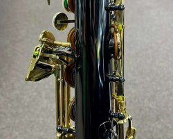 Source: Mark's Boutique on reverb.com Keilwerth SX90R straight alto sax, black nickel with gold lacquer bell & keys, strap ring, posts & key mechanism details