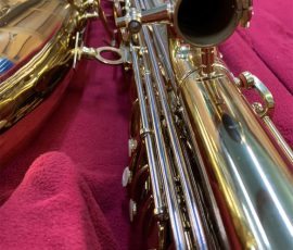Source: prestomusicalrepairs.com King Excellence bass saxophone, Jinyin-made bass saxophone, long wrap bass, stencil sax, Chinese bass sax, vintage American style, Conn New Wonder bass sax copy,