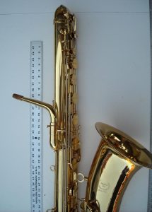 Source: MasonProSaxophonesSince1949 on eBay.com Mason Pro bass saxophone, Jinyin-made bass saxophone, long wrap bass, stencil sax, Chinese bass sax, vintage American style, Conn New Wonder bass sax copy,