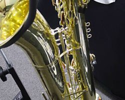 Source: intermuzika on eBay.com Oleg first generation bass saxophone, Jinbao-made bass saxophone, short wrap bass, stencil sax, Chinese bass sax, Super Action 80 Series II copy,