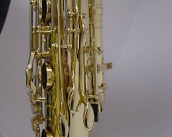 Source: intermuzika on eBay.com Oleg first generation bass saxophone, Jinbao-made bass saxophone, short wrap bass, stencil sax, Chinese bass sax, Super Action 80 Series II copy,