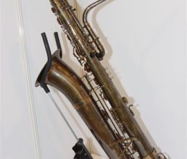 Source: eBay.com J'Elle Stainer bass saxophone, Jinbao-made bass saxophone, short wrap bass, stencil sax, Chinese bass sax, Super Action 80 Series II copy, vintage finish