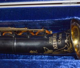 SX90R straight alto # 97248. Source: jwsax.com Keilwerth SX90R straight alto sax, black nickel plate with gold lacquer key work and bell, rolled tone holes, bell engraving,