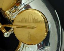 DG-502SP Tenor sax DG-502SP tenor sax, Dave Guardala tenor saxophone, key engraving, New York Series, New York Skyline, Twin Towers, Statue of Liberty