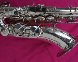 Serial # 00382x. Source: worldwidesax.com DG-500SP, Dave Guardala tenor sax, floral engraving on bell, tenor saxophone, B&S