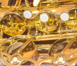 Dave Guardala tenor # 360902 Made in China or Taiwan. Source: jwsax.com Dave Guardala tenor sax, Asian-made saxophone, lacquer with silver bell and neck
