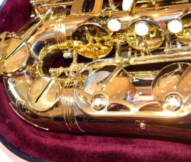 Dave Guardala tenor # 360902 Made in China or Taiwan. Source: jwsax.com Dave Guardala tenor sax, Asian-made saxophone, lacquer with silver bell and neck
